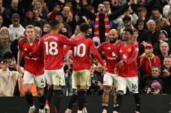 曼联4-2布莱頓(dùn)！斩获三連(lián)胜，暫(zàn)时杀回前四！詹库科齐发威(wēi)