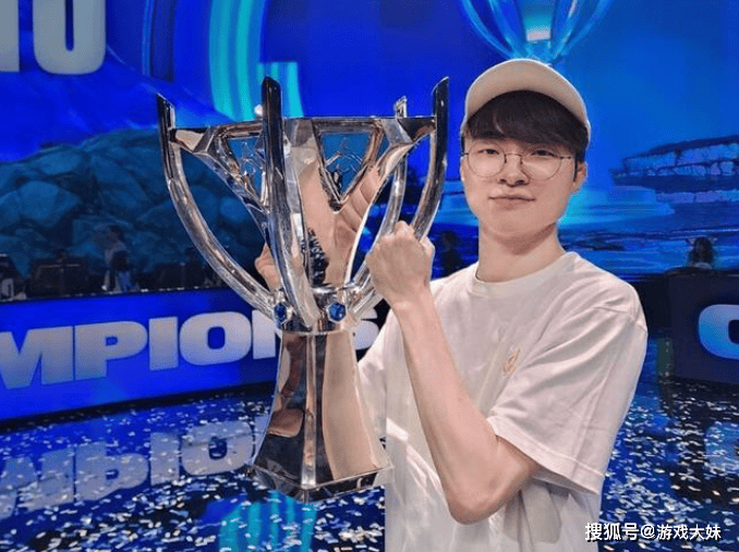 LOL官方再次发文强调，faker就是传奇选手，地位无人能撼动