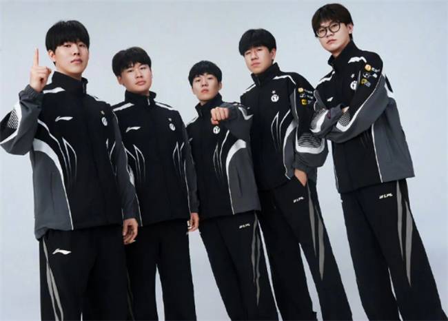 【一竞技1JingJi】LOL：Uzi被曝将要再次复出 LPL转会期新规引争议！