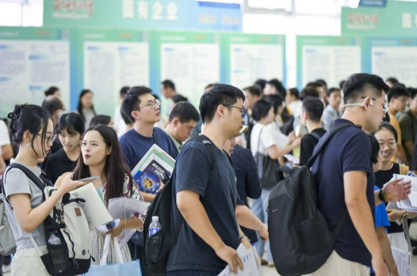 “最强AI天团”再次闪现上海，深圳何以打造人工智能先锋城市