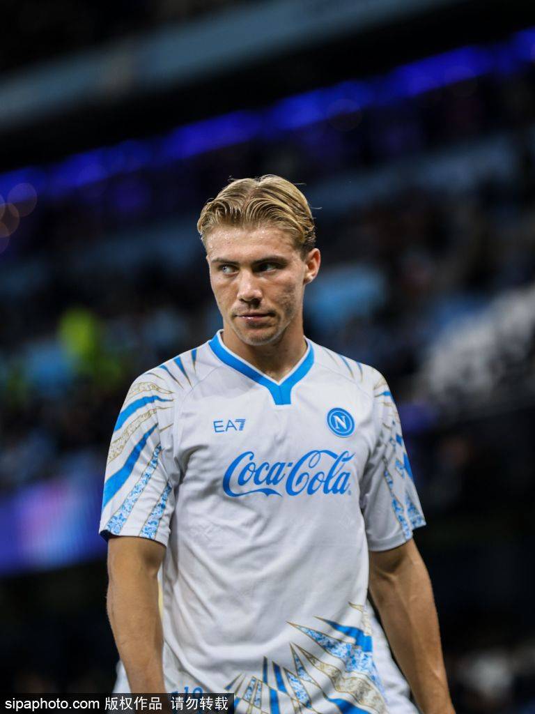 英超工资帽即将投票，曼城巨星何去何从？