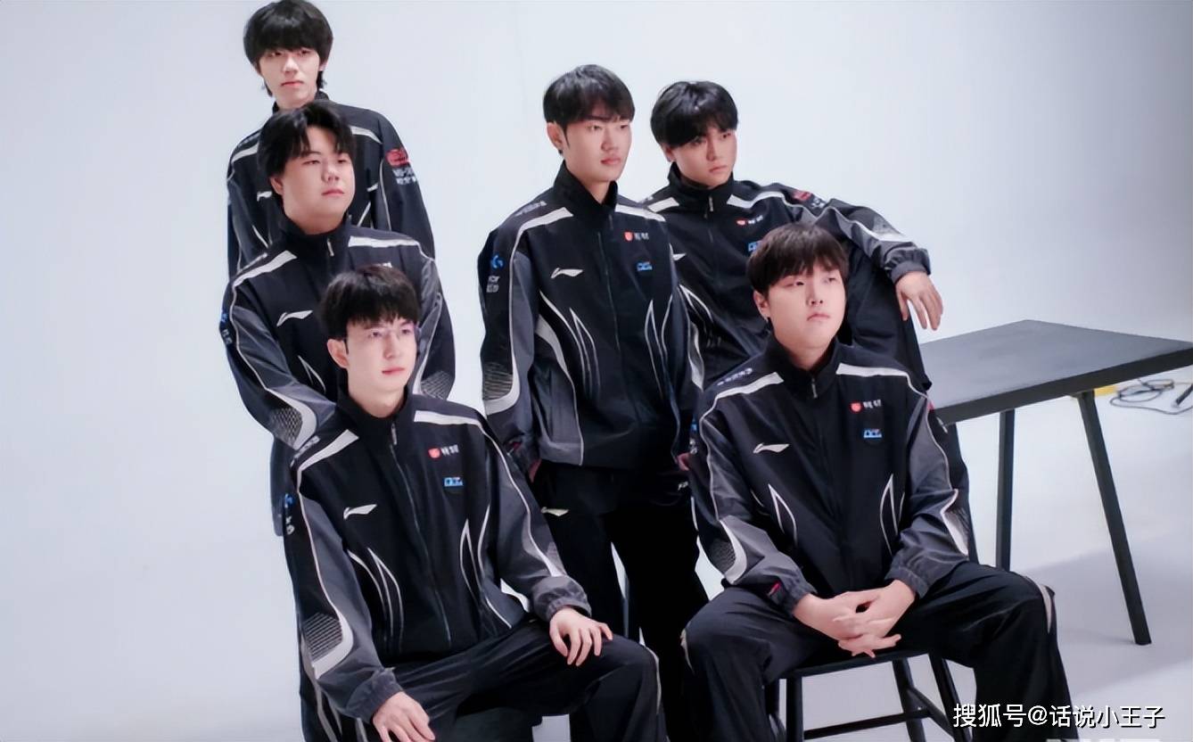 左手刷低信用分，喊话相信我！曝BLG选手Rank数据：Bin分最低