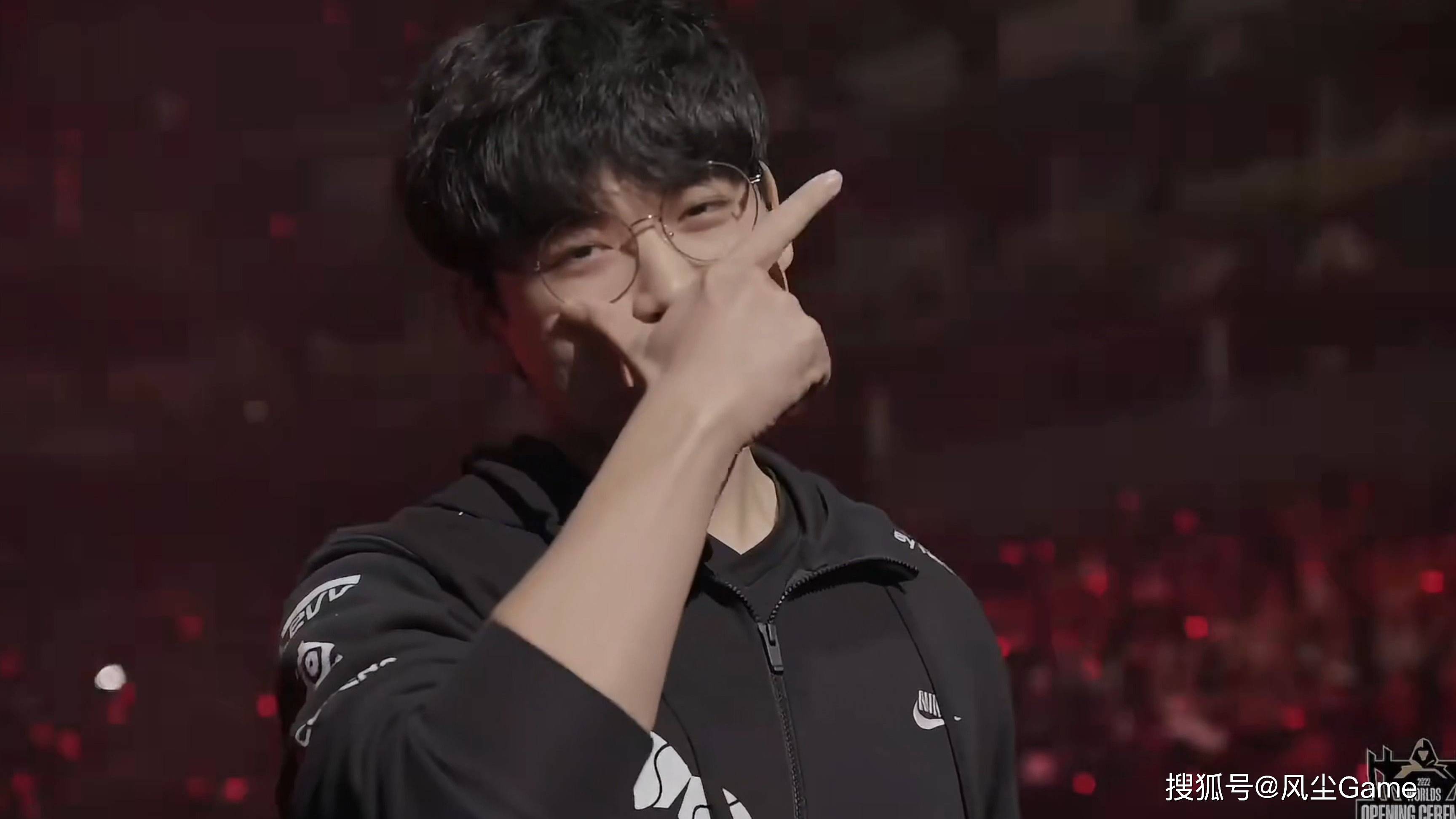 LCK三冠AD风评崩塌！采访自爆讨厌T1，HLE转会期曾考虑Bin哥