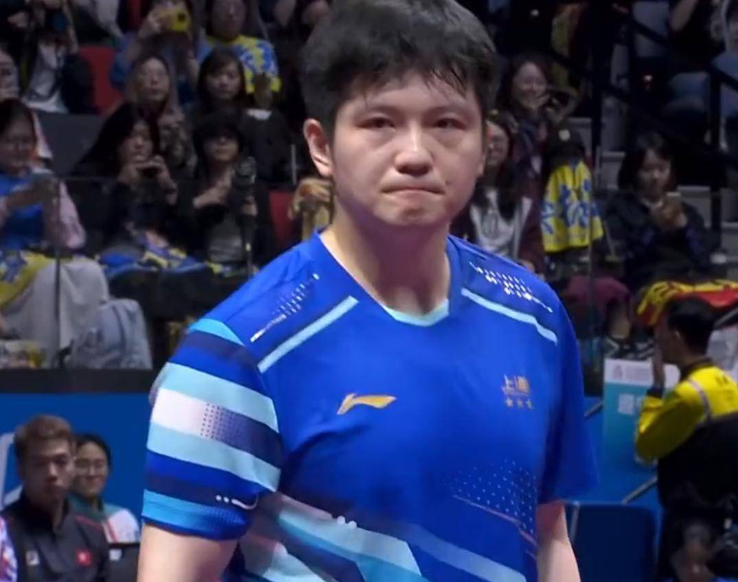 樊振东4-2逆袭王楚钦！以下克上的胜利，证明冠军底蕴不会褪色