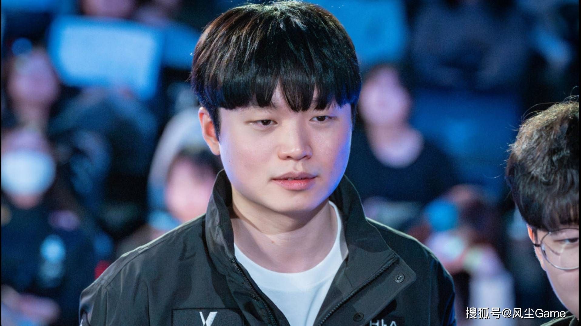 LOL世界冠军AD即将复出！小吕布直播放话：剩下的比赛会守住尊严