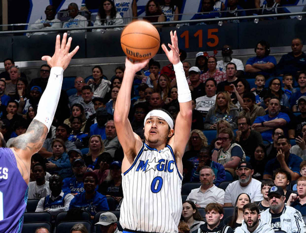 黄蜂大胜魔术，超级新秀克尼佩尔受伤，弗拉格最佳新秀呼声再起